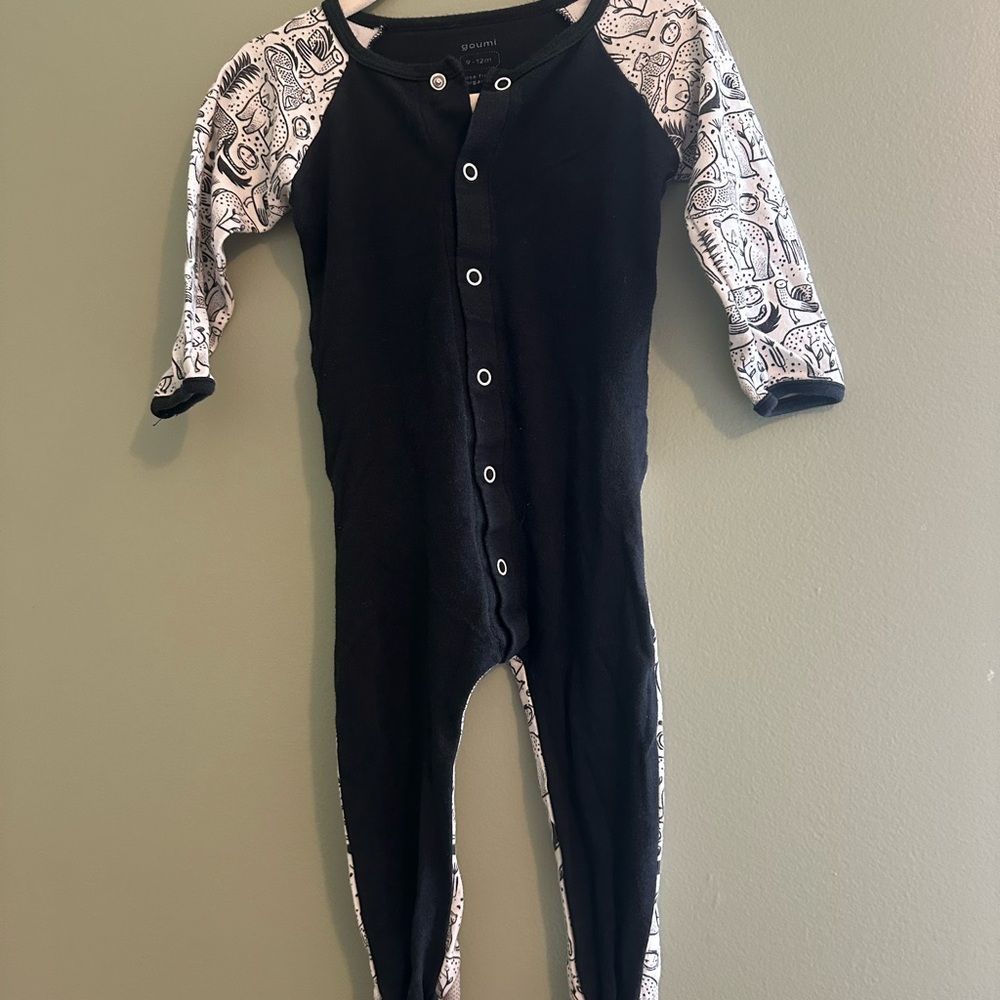 Black & White Printed Goumi Kids One-Piece Romper 9-12m